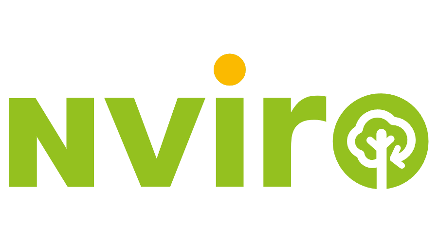 Grønt NVIRO-logo med træsymbol